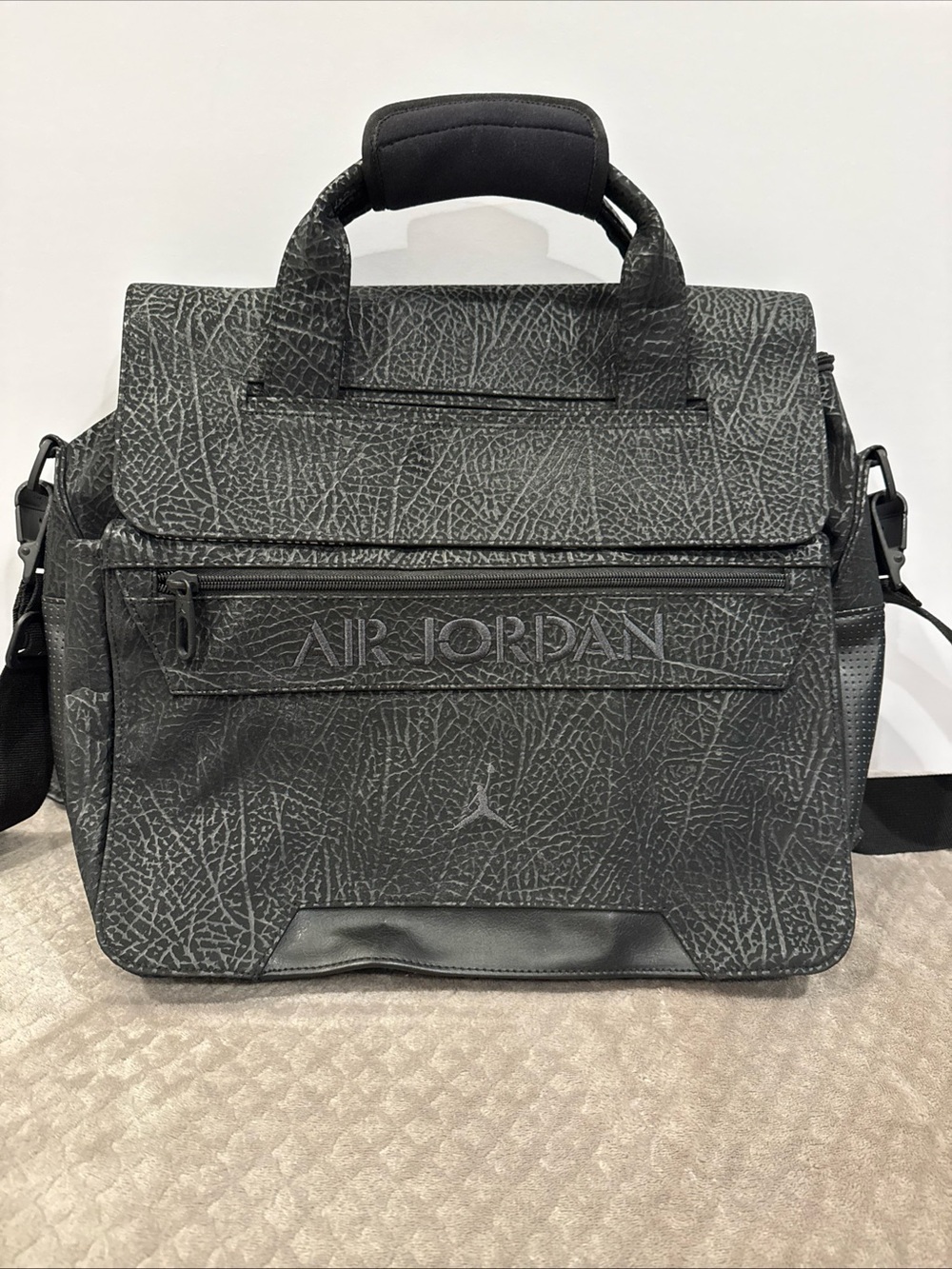 Jordan Elephant Print Black/Black Laptop Case/Brief Case - 437368 010